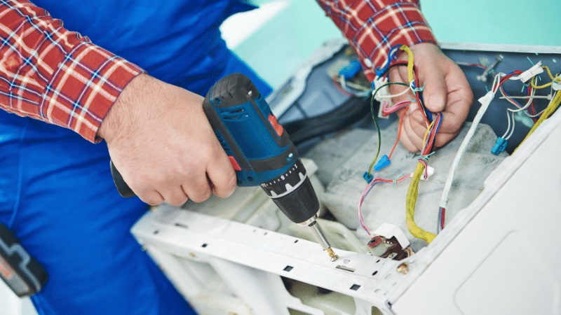Sarıgöl Aeg Aeg çamaşır makinesi kart tamiri – Su almama arızası orijinal parça ile giderildi. - Teknik servis örneği
